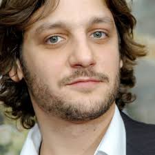 Check out this pricy gift for guys. Rodrigo De La Serna Filmdienst