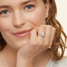 Joy Halo Diamond Ring