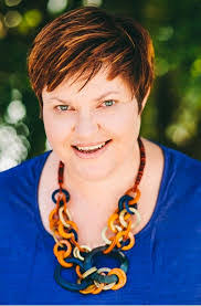 Donna Moritz's Instagram, Twitter & Facebook