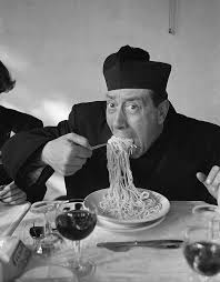 Spaghetti persone che mangiano pasta italiana cose buone storia immagini roma ritratti cultura. Bildergebnis Fur Don Camillo Spaghetti Poster Filme Klassiker Don Camillo Und Peppone Alte Filmstars