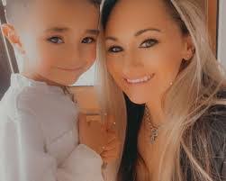 Wendy Cornwell's Instagram, Twitter & Facebook