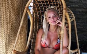 Kat kerkhofs news, gossip, photos of kat kerkhofs, biography, kat kerkhofs boyfriend list 2016. Romee Uit Temptation Island Maakt Het Wel Erg Heet Met Sensuele Foto Lekker Ding Nieuws365
