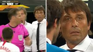 Galatasaray'ın transfer gündeminde yer alan ever banega hakkında sarı kırmızılı taraftarlar araştırma yapıyor. Antonio Conte Tells Ever Banega That He Ll See Him After The Game After Mocking His Hair Sportbible