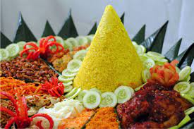 Olahan resep ayam goreng bumbu paling enak dinikmati bersama nasi putih, nasi merah dan nasi ubi ungu hangat lengkap di temani sambal dan lalaban. Resep Membuat Nasi Kuning Spesial Yang Praktis Dan Enak