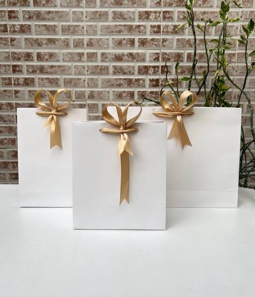 Wedding Favours Gift Bag Ribbon Tie, White Luxury Gift Bags- Bridesmades - Etsy UK