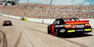 Nascar's return at darlington started with a lap one caution. Nascar The Game September 2012