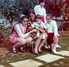 We did not find results for: Ntora Mpakogiannh On Twitter Ena Allo Pasxa Ligo Prin Thn Prwtomagia Toy 69 Otan Hsoyn Se Kat Oikon Periorismo Monh Me Tessera Paidia Mas Entyses Mas Stolises Gia Na Steileis Th Fwtografia Ston Patera Mas