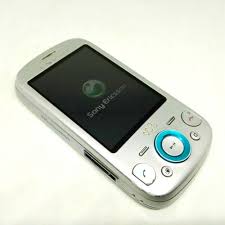 Sony Ericsson Zylo W20i - Silver ...