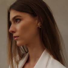 Olivia Gold Minimal Earring