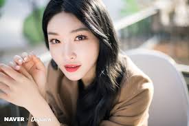 She quickly earned a spot as a trainee at jyp. Wallpaper Chungha Asian K Pop Women 2000x1333 Prevaricator82 1569013 Hd Wallpapers Wallhere