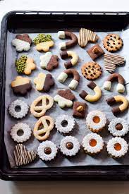 150 g di burro morbido: Biscotti Al Burro 10 Gusti Con Un Impasto Lucake