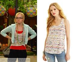 Liv Maddie Season 2 Episode 13 Maddie S Printed Tank Top Shop Your Tv Liv And Maddie Tv Show Outfits Clothes