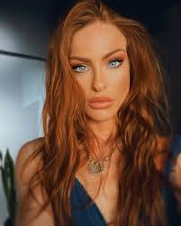 Lauren Ruhl's Instagram, Twitter & Facebook