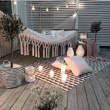 Terrasse Holz Hangematte Teppich Kerzen Weiss Gemutlich Gemutlich Hangematte Kerzen Teppich Wohnung Balkon Dekoration Terrasse Holz Zimmer Einrichten