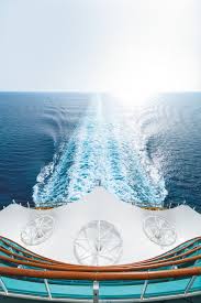 Mit Aidaprima Den Blick Ubers Meer Schweifen Lassen Kreuzfahrt Aida Weltreise Kreuzfahrtschiff