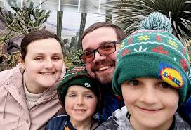 We planned our wedding in 4 weeks after my wife was diagnosed with cancer