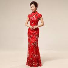 Pakaian ini terdiri daripada baju yang longgar dan terbelah di depan dan berkolar tinggi serta dipakai bersama seluar longgar. Pakaian Tradisional Cina Cheongsam