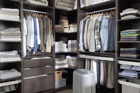 Un Dressing Avec Extension D Angle Dressing Castorama Idee Dressing Meuble Dressing