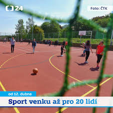 Vitásek by se rád vrátil do rigy. Ct24 Od Pondelka Budou Povoleny Veskere Sportovni Aktivity Venku V Maximalne Dvaceticlennych Skupinach Proste Dvacet Lidi Si Muze Zahrat Fotbal I Kdyz Budou Trosku Osizeni O Brankare Rekl Novy Ministr