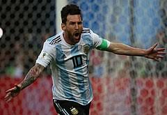 Messi confirms psg transfer a 'possibility' but other clubs interested. Ù„ÙŠÙˆÙ†ÙŠÙ„ Ù…ÙŠØ³ÙŠ ÙˆÙŠÙƒÙŠØ¨ÙŠØ¯ÙŠØ§