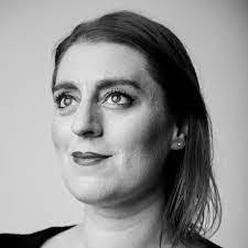 Elizabeth Thaler's Instagram, Twitter & Facebook