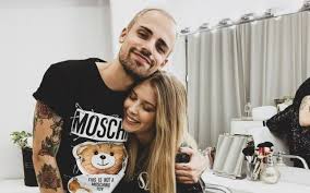 We did not find results for: Sara Carreira Amigo Proximo Faz Tatuagens Em Homenagem A Cantora Ensinou Me O Que E A Saudade Nova Gente