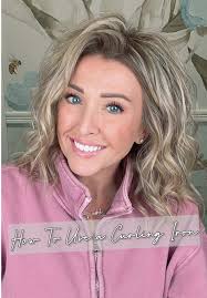 Do you have a pre-teen or teen who is starting to use a curling iron?! This  one is for her (and you) 🫶🏻🫶🏻 . . #curlingtutorial #howtocurlhair  #beginnercurls #curlinghairvideo #creatorsearchinsights