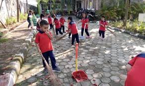 Gambar gotong royong di sekolah kartun bestkartun via bestkartun.blogspot.com. 4500 Gambar Anak Sekolah Sedang Kerja Bakti Hd Terbaru Gambar Keren