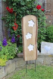 Gartendekoration Gartenstele Holz Getopfert Gartendeko Hochzeit Ein Designerstuck Von Kunst Werk Evelyn Bei Dawanda Garten Deko Dekoration Dekor