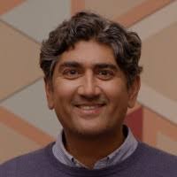 مدرس Aneesh Raman