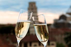 This moscato wine is a bright yellow color with exceedingly fresh fragrances of fruit and aromas typical of the grape itself. Der Prosecco Blog Giordano Weine