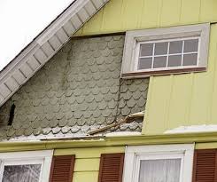 The trick with taking it off correctly is to avoid details: Vinyl Vs Wood Siding Your House Oldhouseguy Blog