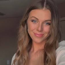 Taylor Sistrunk's Instagram, Twitter & Facebook