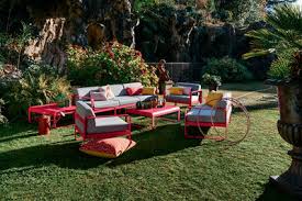 You can order any of the 24 colours available for delivery in 6 weeks. Sofa Bellevie Von Fermob Weiss Grau Made In Design