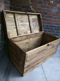 Pin Von Queen Lorraine I Auf Dream House Holztruhe Diy Holz Holzbearbeitungs Projekte