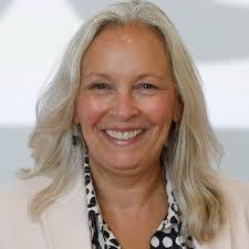 Heather Reisman's Instagram, Twitter & Facebook