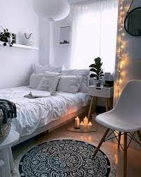 Maybe you would like to learn more about one of these? Grossartig Kleinzimmer Bettzimmer Bettzimmerdekoration Bedroomideas Bettzimmerdesign Bettzimmerdekoration Beliebte Pinterest Pins Und Boards Nach Kategor Small Apartment Bedrooms Apartment Bedroom Design Bedroom Decor