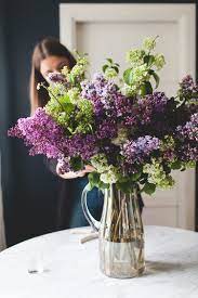 A Simple Statement Making Lilac Bouquet Diy Jojotastic Spring Flower Arrangements Lilac Bouquet Flower Arrangements