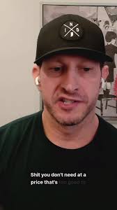 When it comes to selling a home, there’s more than one way to price it.  💰📊, So, which strategy wins? It all depends