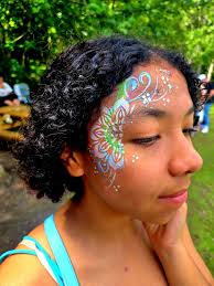 I'll see you for ✨️FREE✨️ facepainting Cedarcrest Gardens tomorrow for  their winter market tomorrow from 9am-2pm! Come check it out, I'll be doing  glitter tattoos as well😊 Of course, if your not