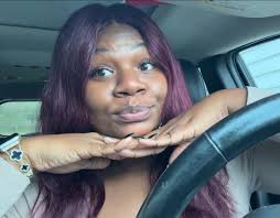 find engaging mom content creators to reduce debt