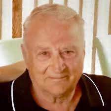 Elliott Olson's Instagram, Twitter & Facebook