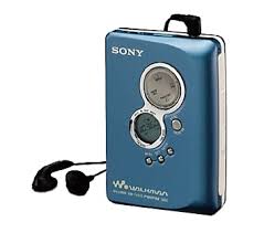 Big sony sound in small and lightweight packages. Support Fur Tragbare Musik Player Walkman Sony De