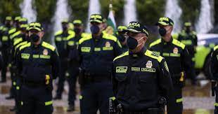 Maybe you would like to learn more about one of these? La Policia Nacional De Colombia Estrena Uniforme Azul Segurilatam