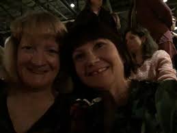 Lynn Campbell (@lcampbellsings)