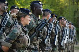 🇫🇷 compte officiel 🎖 📸 #reportages métiers, #faq, témoignages sur la vie de #soldat ⚠️ réponses aux commentaires uniquement #teamterre 😉 www.sengager.fr. Le 24e Regiment D Infanterie Regiment De Paris Reserve Citoyenne