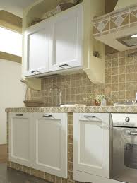 Gretha Contemporary Italian Kitchens With Yellow Pine Kitchen Interior Kitchen Kitchen Remodel