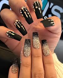 Star rush these black nails look as is they've been dipped in stardust. Pin On Beauty