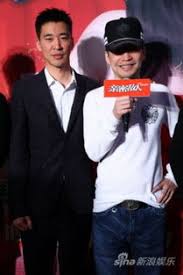 黃立成（右）2月po出與黃立行合照，蓄鬍亂髮被嫌帥度大減。（翻攝黃立成微博） 黃立成2月初po出與黃 立 行合照時，蓄鬍又亂髮 stanley 就被發現走. é»„ç«‹æˆå'Œé»„ç«‹è¡Œ ä¿¡æ¯é˜…è¯»æ¬£èµ ä¿¡æ¯æ' K0w0m Com