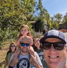 Jesse Mansell's Instagram, Twitter & Facebook